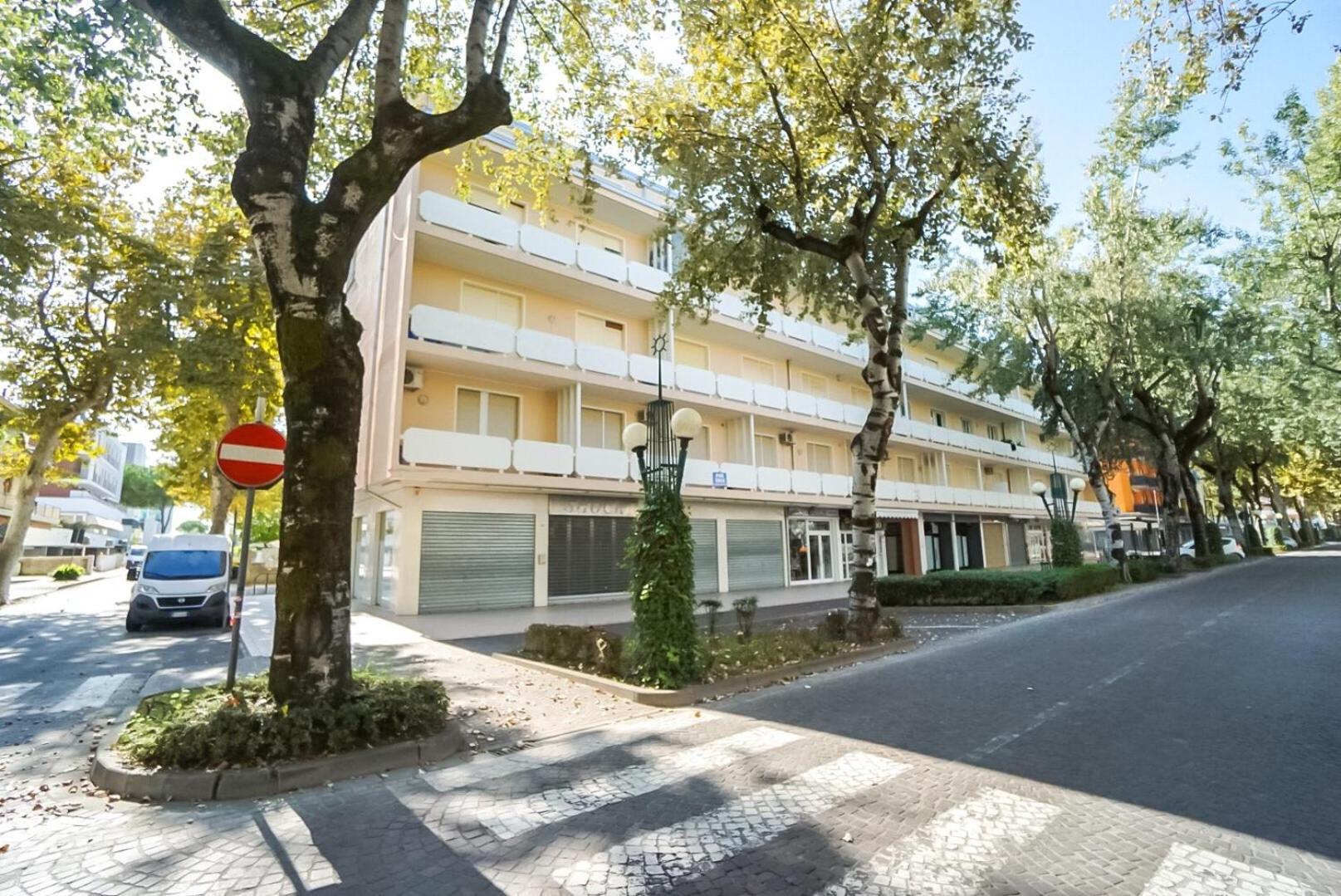 Condominio Bussola Bibione Exterior foto